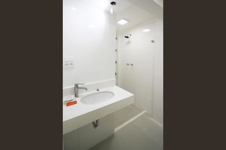 Apartamento à venda com 100m², 2 quartos e 1 vaga Apartamento à venda com 100m², 2 quartos e 1 vagaBanheiro da Suíte 2