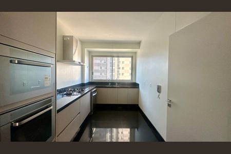 Cozinha  de apartamento à venda com 4 quartos, 208m² em Vila das Flores, Nova Lima