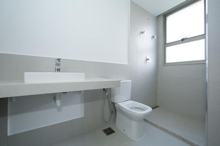 Apartamento à venda com 208m², 4 quartos e 3 vagas Apartamento à venda com 208m², 4 quartos e 3 vagasBANHEIRO2