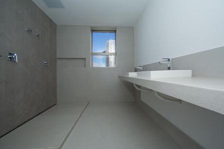 Apartamento à venda com 208m², 4 quartos e 3 vagas Apartamento à venda com 208m², 4 quartos e 3 vagasBANHEIRO5