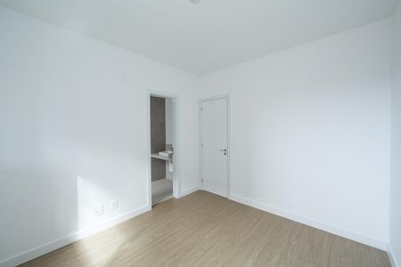 Apartamento à venda com 208m², 4 quartos e 3 vagas Apartamento à venda com 208m², 4 quartos e 3 vagasQUARTO2
