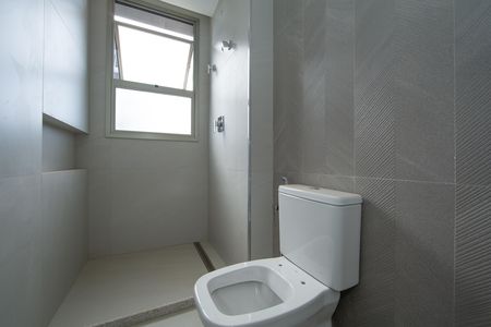 Apartamento à venda com 208m², 4 quartos e 3 vagas Apartamento à venda com 208m², 4 quartos e 3 vagasBANHEIRO3