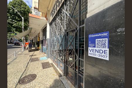 Fachada de apartamento para alugar com 2 quartos, 57m² em Centro, Rio de Janeiro