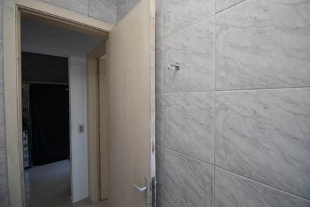 Apartamento para alugar com 50m², 2 quartos e sem vaga Apartamento para alugar com 50m², 2 quartos e sem vagaBanheiro