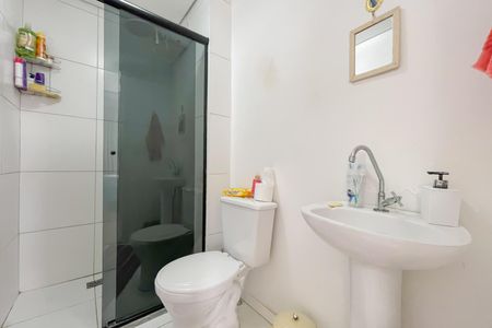 Banheiro de apartamento à venda com 2 quartos, 41m² em Aliança, Osasco