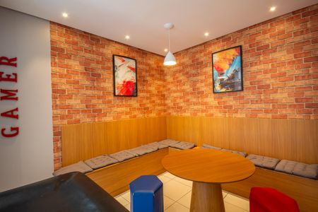 Apartamento à venda com 41m², 2 quartos e 1 vaga Apartamento à venda com 41m², 2 quartos e 1 vagaSala de Jogos