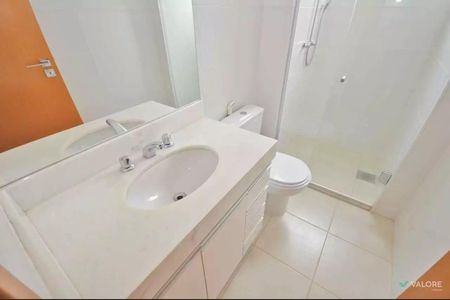 Apartamento à venda com 68m², 2 quartos e 2 vagasBanheiro social