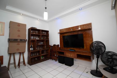 Casa para alugar com 100m², 2 quartos e 1 vaga Casa para alugar com 100m², 2 quartos e 1 vagaSala
