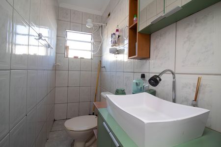 Casa para alugar com 100m², 2 quartos e 1 vaga Casa para alugar com 100m², 2 quartos e 1 vagaBanheiro 1