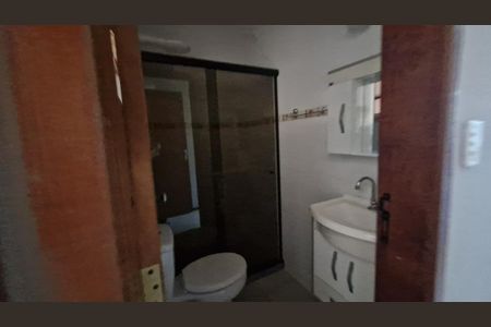Casa de condomínio para alugar com 130m², 3 quartos e 1 vaga Casa de condomínio para alugar com 130m², 3 quartos e 1 vagaBanheiro da Suíte