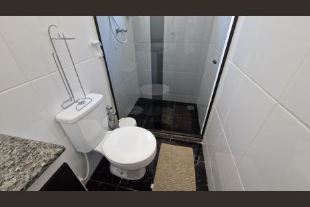 Casa de condomínio para alugar com 130m², 3 quartos e 1 vaga Casa de condomínio para alugar com 130m², 3 quartos e 1 vagaBanheiro social