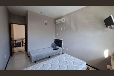 Quarto de casa de condomínio para alugar com 3 quartos, 130m² em Palmeiras, Cabo Frio