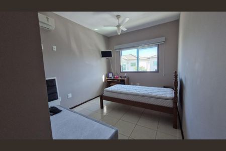 Suíte de casa de condomínio para alugar com 3 quartos, 130m² em Palmeiras, Cabo Frio