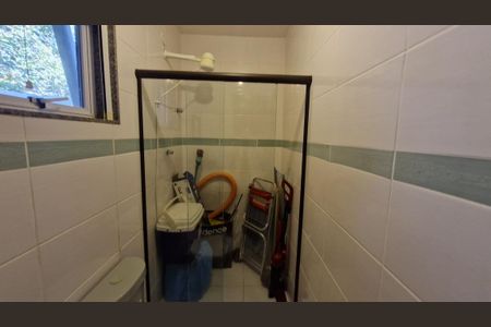 Casa de condomínio para alugar com 130m², 3 quartos e 1 vaga Casa de condomínio para alugar com 130m², 3 quartos e 1 vagaBanheiro de serviço