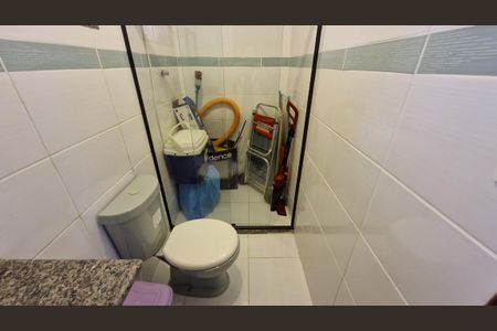 Casa de condomínio para alugar com 130m², 3 quartos e 1 vaga Casa de condomínio para alugar com 130m², 3 quartos e 1 vagaBanheiro de serviço
