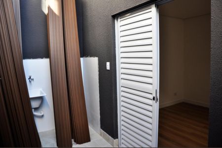 Apartamento à venda com 25m², 1 quarto e sem vaga Apartamento à venda com 25m², 1 quarto e sem vagaDetalhe - Varanda e Área de Serviço