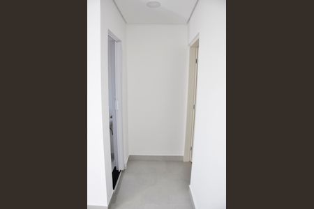 Detalhe - Corredor Quarto de apartamento à venda com 1 quarto, 25m² em Vila Zat, São Paulo
