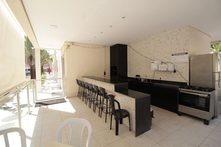 Área comum - Churrasqueira de apartamento para alugar com 2 quartos, 45m² em Patrimônio, Uberlândia