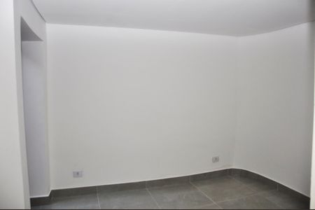 Apartamento à venda com 1 quarto, 25m² em Vila Zat, São Paulo