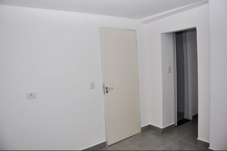 Apartamento à venda com 1 quarto, 25m² em Vila Zat, São Paulo