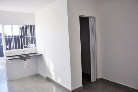 Detalhe - Sala e Cozinha de apartamento à venda com 1 quarto, 37m² em Vila Zat, São Paulo