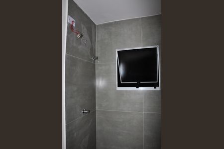Apartamento para alugar com 37m², 1 quarto e sem vaga Apartamento para alugar com 37m², 1 quarto e sem vagaDetalhe - Banheiro Social
