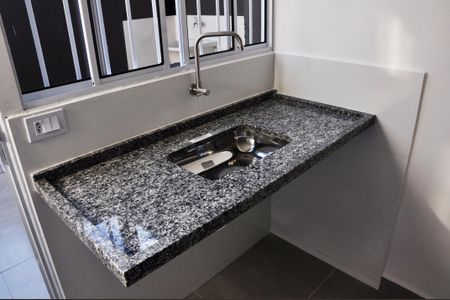 Apartamento para alugar com 37m², 1 quarto e sem vaga Apartamento para alugar com 37m², 1 quarto e sem vagaDetalhe - Sala e Cozinha