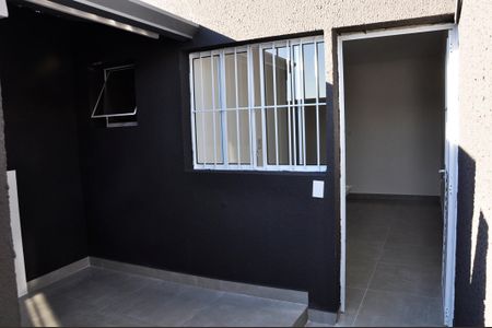 Apartamento para alugar com 37m², 1 quarto e sem vaga Apartamento para alugar com 37m², 1 quarto e sem vagaDetalhe - Quintal e Área de Serviço