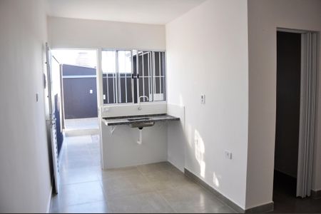 Apartamento para alugar com 37m², 1 quarto e sem vaga Apartamento para alugar com 37m², 1 quarto e sem vagaDetalhe - Sala e Cozinha