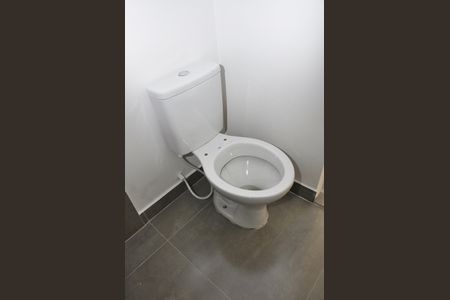 Detalhe - Banheiro Social de apartamento para alugar com 1 quarto, 37m² em Vila Zat, São Paulo