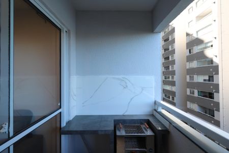 Varanda de apartamento para alugar com 3 quartos, 56m² em Jardim Canhema, Diadema