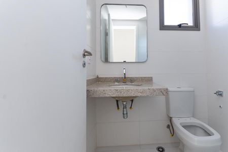 Apartamento para alugar com 59m², 2 quartos e 1 vaga Apartamento para alugar com 59m², 2 quartos e 1 vagaBanheiro do quarto 1 Suíte