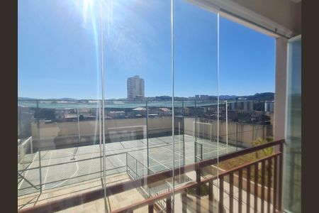 Apartamento à venda com 71m², 3 quartos e 2 vagas Apartamento à venda com 71m², 3 quartos e 2 vagasVaranda