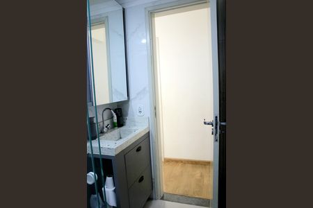 Apartamento à venda com 71m², 3 quartos e 2 vagasBanheiro social 