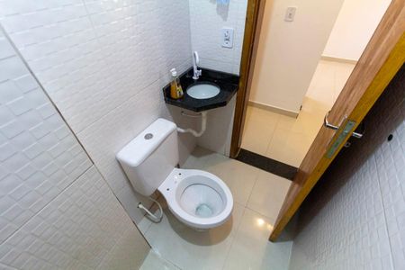 Banheiro de apartamento para alugar com 2 quartos, 42m² em Vila Euthalia, São Paulo