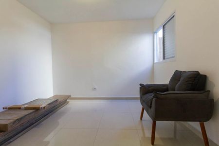 Quarto 2 de apartamento para alugar com 2 quartos, 42m² em Vila Euthalia, São Paulo