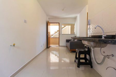 Sala, Cozinha e Área de Serviço de apartamento para alugar com 2 quartos, 42m² em Vila Euthalia, São Paulo
