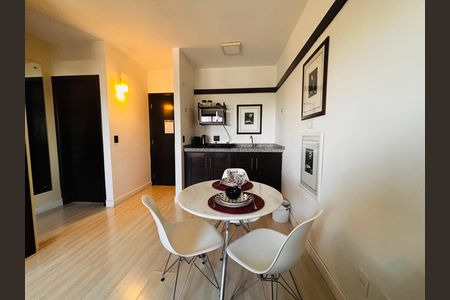 Sala de jantar + cozinha de apartamento à venda com 1 quarto, 39m² em Alphaville Industrial, Barueri
