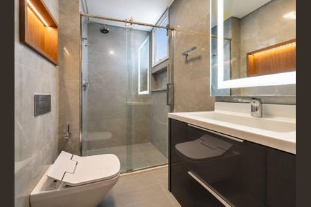 Apartamento à venda com 4 quartos, 303m² em Cambuí, Campinas