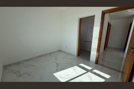 Quarto de apartamento à venda com 3 quartos, 71m² em Camargos, Belo Horizonte