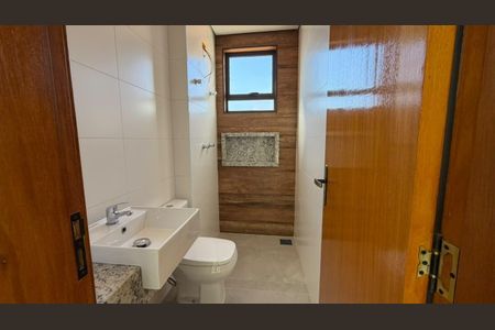 Banheiro de apartamento à venda com 3 quartos, 71m² em Camargos, Belo Horizonte