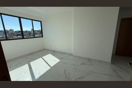 Apartamento à venda com 3 quartos, 71m² em Camargos, Belo Horizonte