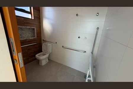 Apartamento à venda com 71m², 3 quartos e 2 vagasBanheiro 