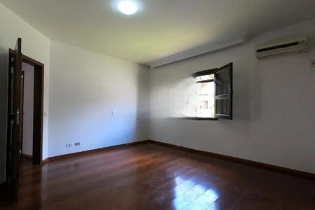 Casa de Condomínio à venda com 4 quartos, 300m² em Retiro Morumbi, São Paulo