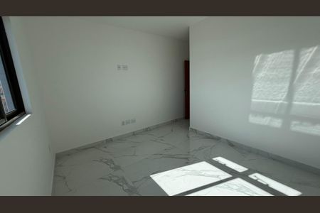 Quarto de apartamento à venda com 3 quartos, 150m² em Camargos, Belo Horizonte