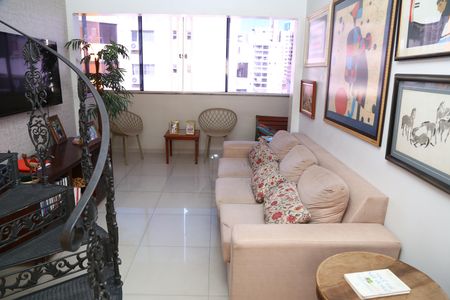 Apartamento para alugar com 3 quartos, 147m² em Setor Marista, Goiânia