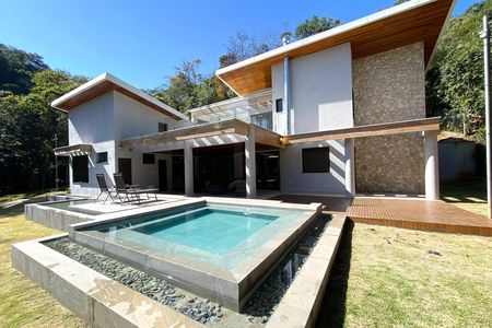 Casa de Condomínio para alugar com 4 quartos, 500m² em Arvoredo, Nova Lima