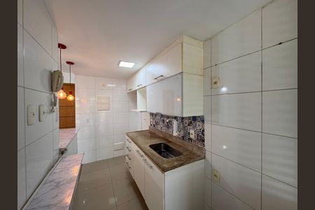 Apartamento à venda com 83m², 3 quartos e 1 vaga Apartamento à venda com 83m², 3 quartos e 1 vagaCozinha e Área de Serviço
