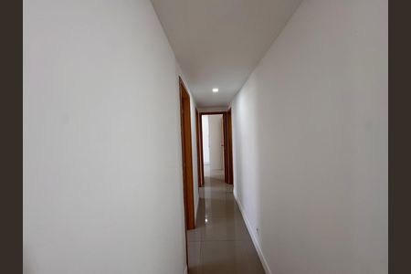 Apartamento à venda com 83m², 3 quartos e 1 vaga Apartamento à venda com 83m², 3 quartos e 1 vagaCorredor