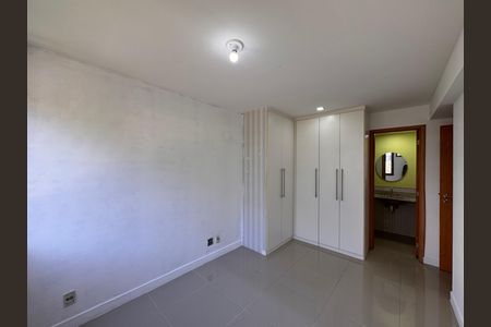 Apartamento à venda com 83m², 3 quartos e 1 vaga Apartamento à venda com 83m², 3 quartos e 1 vagaSuíte